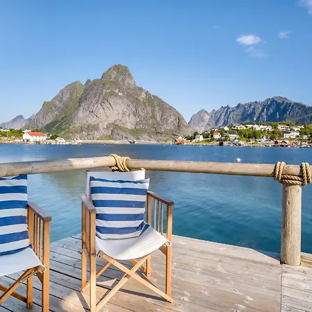 Caspara Authentic Rorbu View In Lofoten Сasa de vacaciones Reine