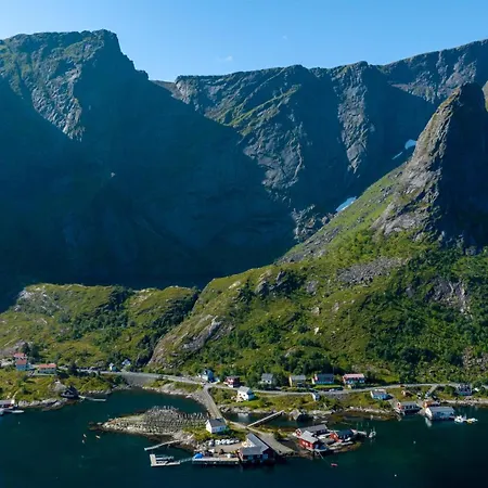 Caspara Authentic Rorbu View In Lofoten *