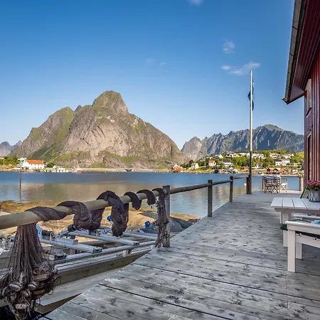 Caspara Authentic Rorbu View In Lofoten Сasa de vacaciones Reine