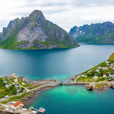 Caspara Authentic Rorbu View In Lofoten *