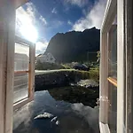Casp-ara Rorbu In Reine, Lofoten - Amazing View- Sauna Included Tatil Evi *