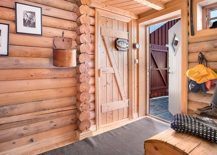 Casp-ara Rorbu In Reine, Lofoten - Amazing View- Sauna Included * Reine